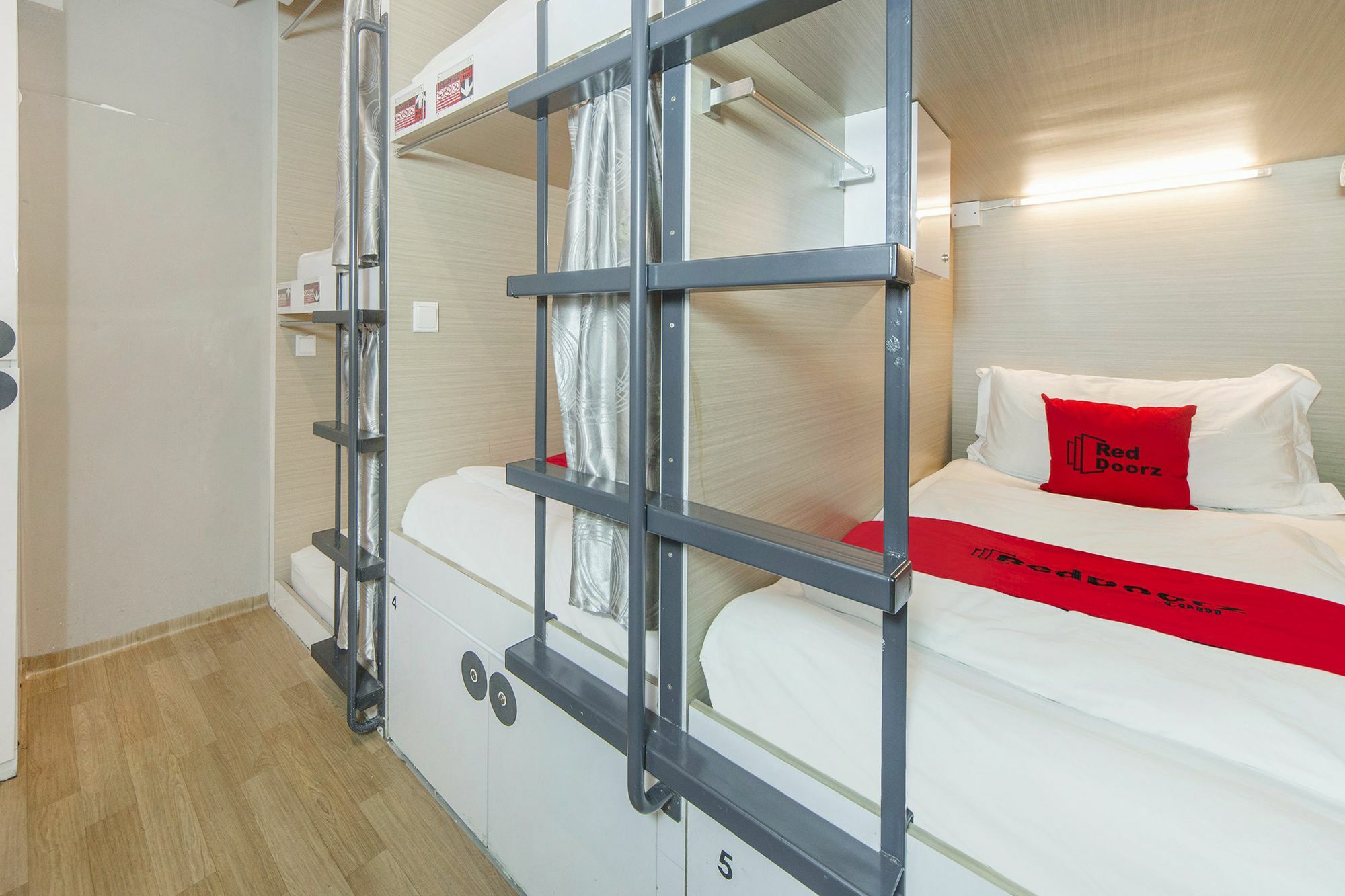 Reddoorz Hostel @ Jalan Besar Singapore Eksteriør billede